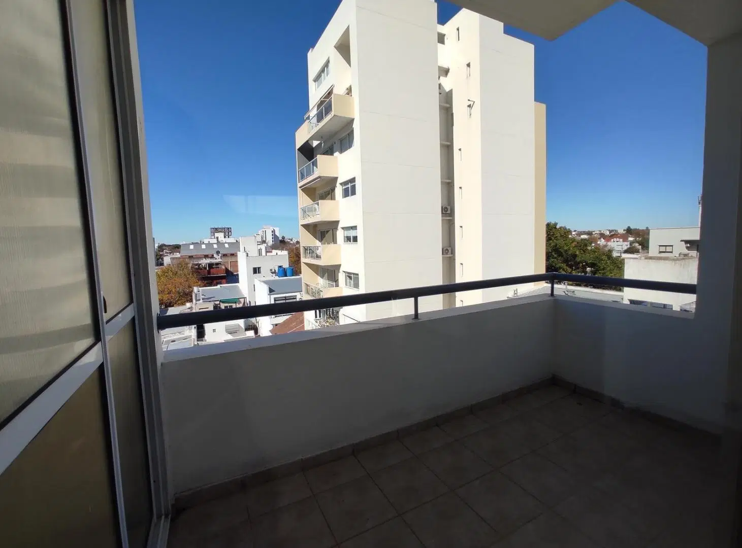 Departamento en Alquiler en La Plata 3