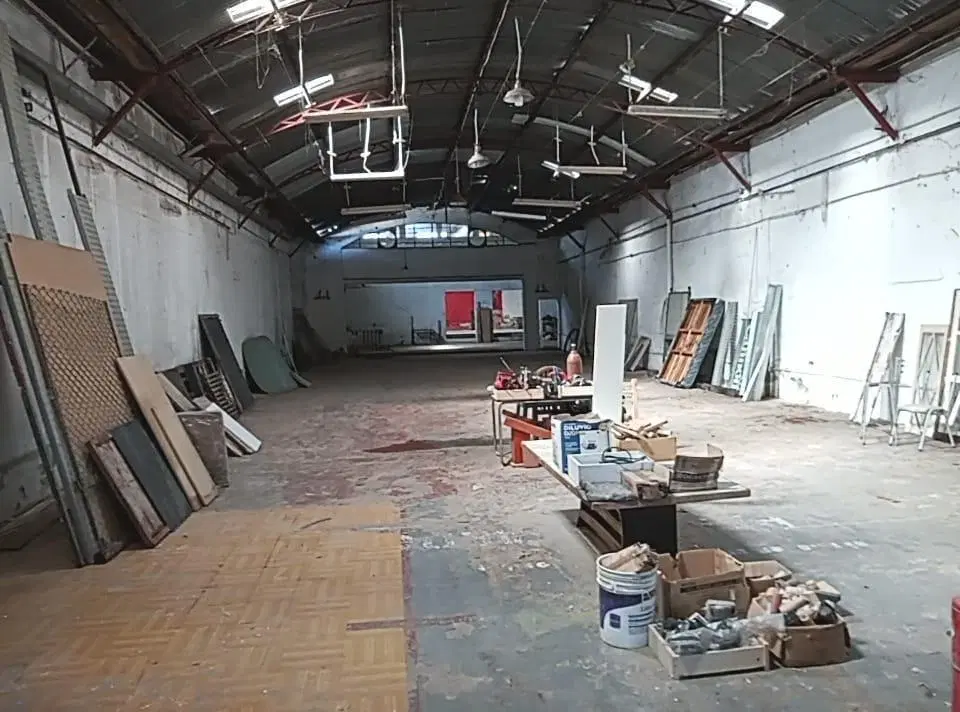 Galpón en venta - La Plata 3