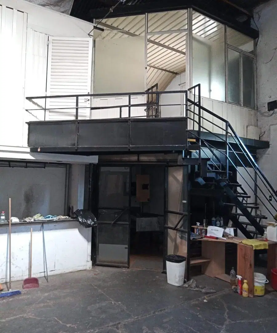 Galpón en venta - La Plata 2