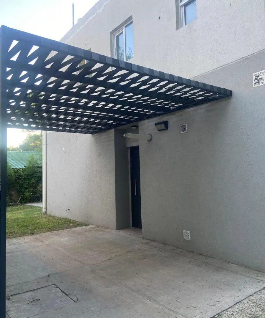 Casa en Venta en City Bell 3