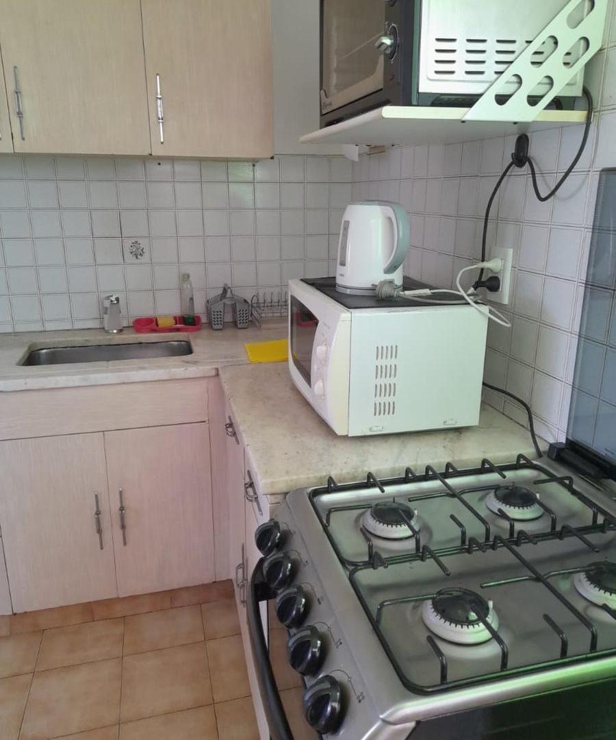 Foto de DEPARTAMENTO DOS AMBIENTES-ALMAGRO-ALQUILER TEMPORAL, imagen 2