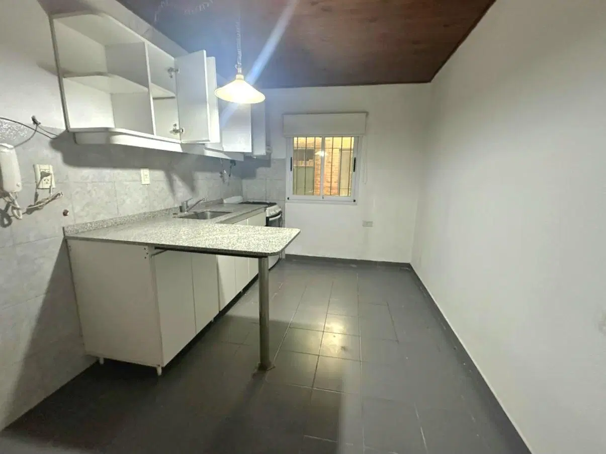 Casa de dos dormitorios en Hernández 3