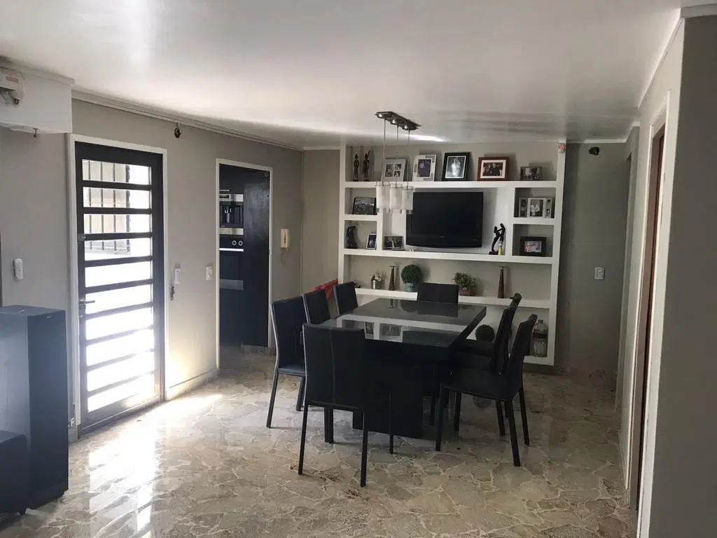 Casa en venta - La Plata 5