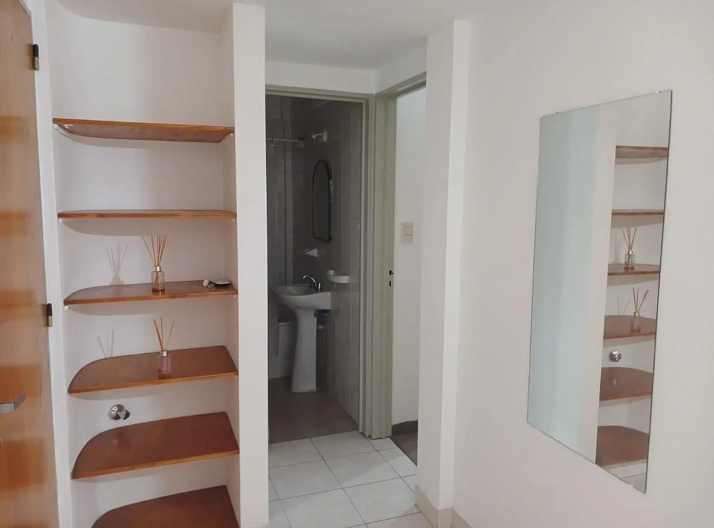 Departamento de 1 dormitorio en venta en La Plata 5