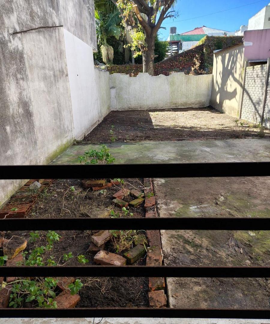Casa en venta centrica con departamento en planta alta y local comercial