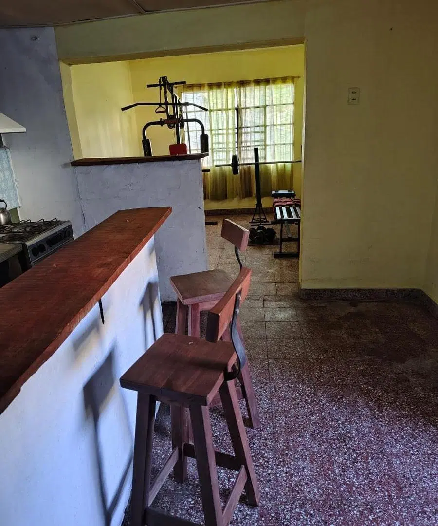 Casa en venta centrica con departamento en planta alta y local comercial 3