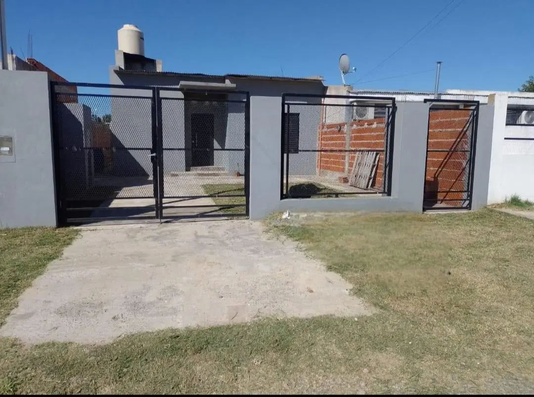 Casa en venta en Sicardi 2