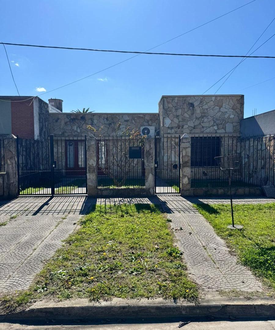 Casa en venta centrica LOS HORNOS