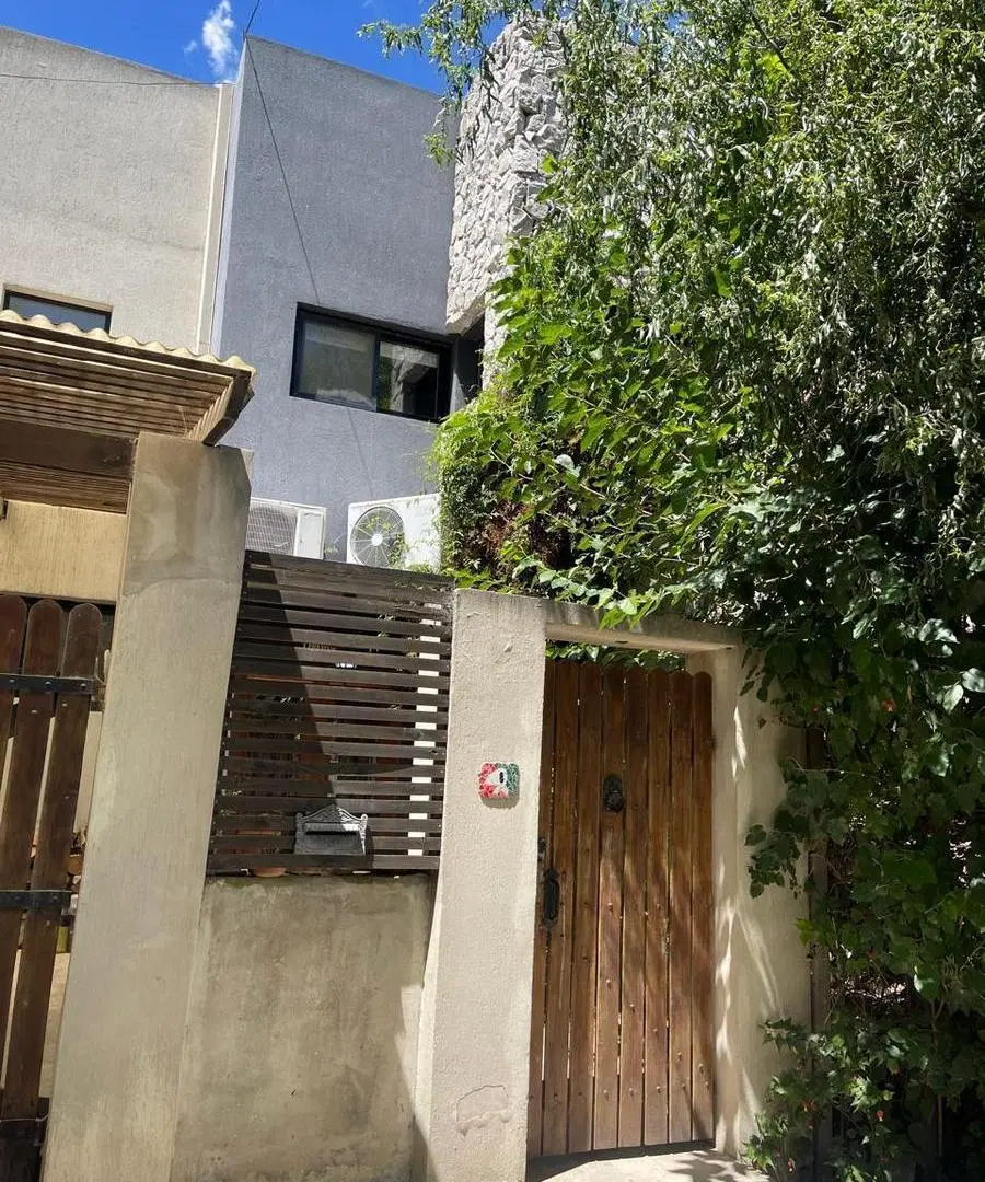 IMPORTANTE CASA EN VILLA DEL PLATA 5