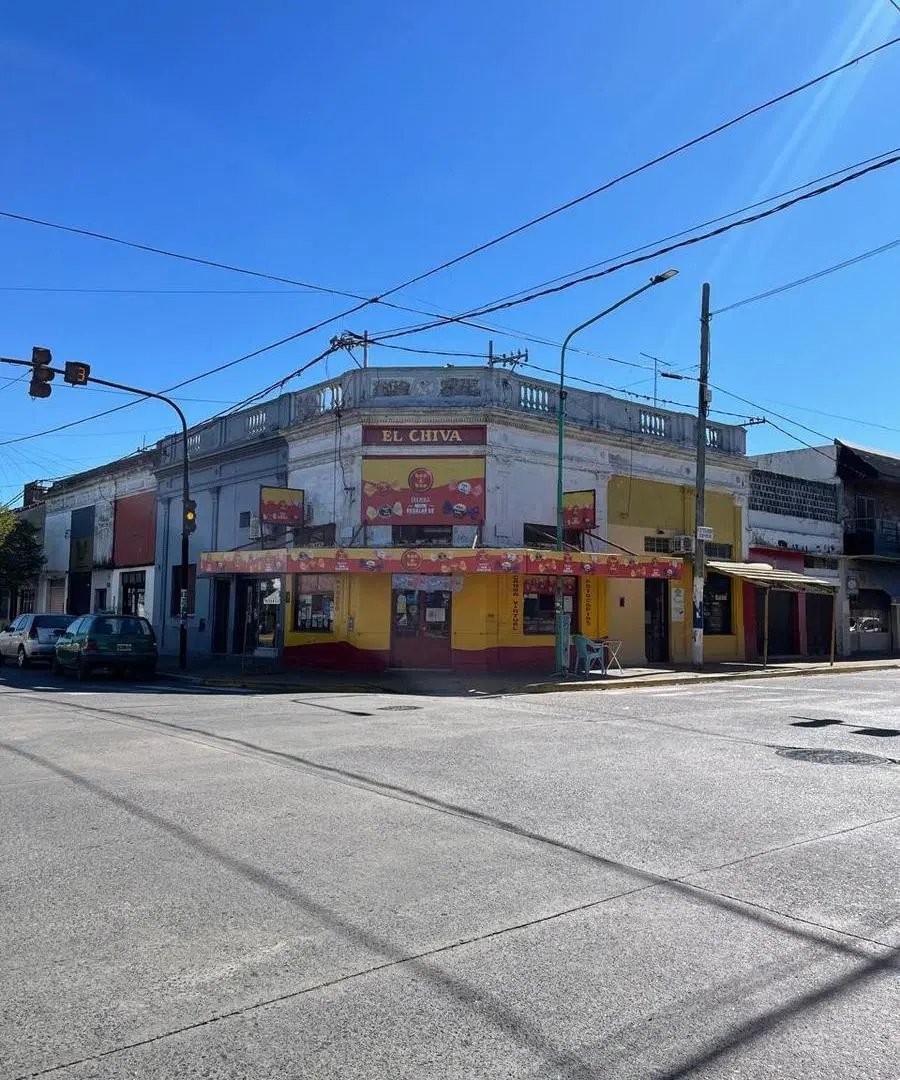 Casa en venta y locales comerciales en ensenada centro 1