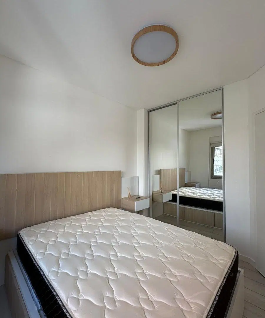 Departamento en venta con 2 cocheras y oficina 2