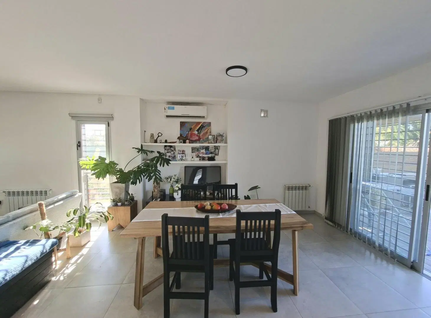 Dúplex en venta de dos dormitorios en Gorina 5