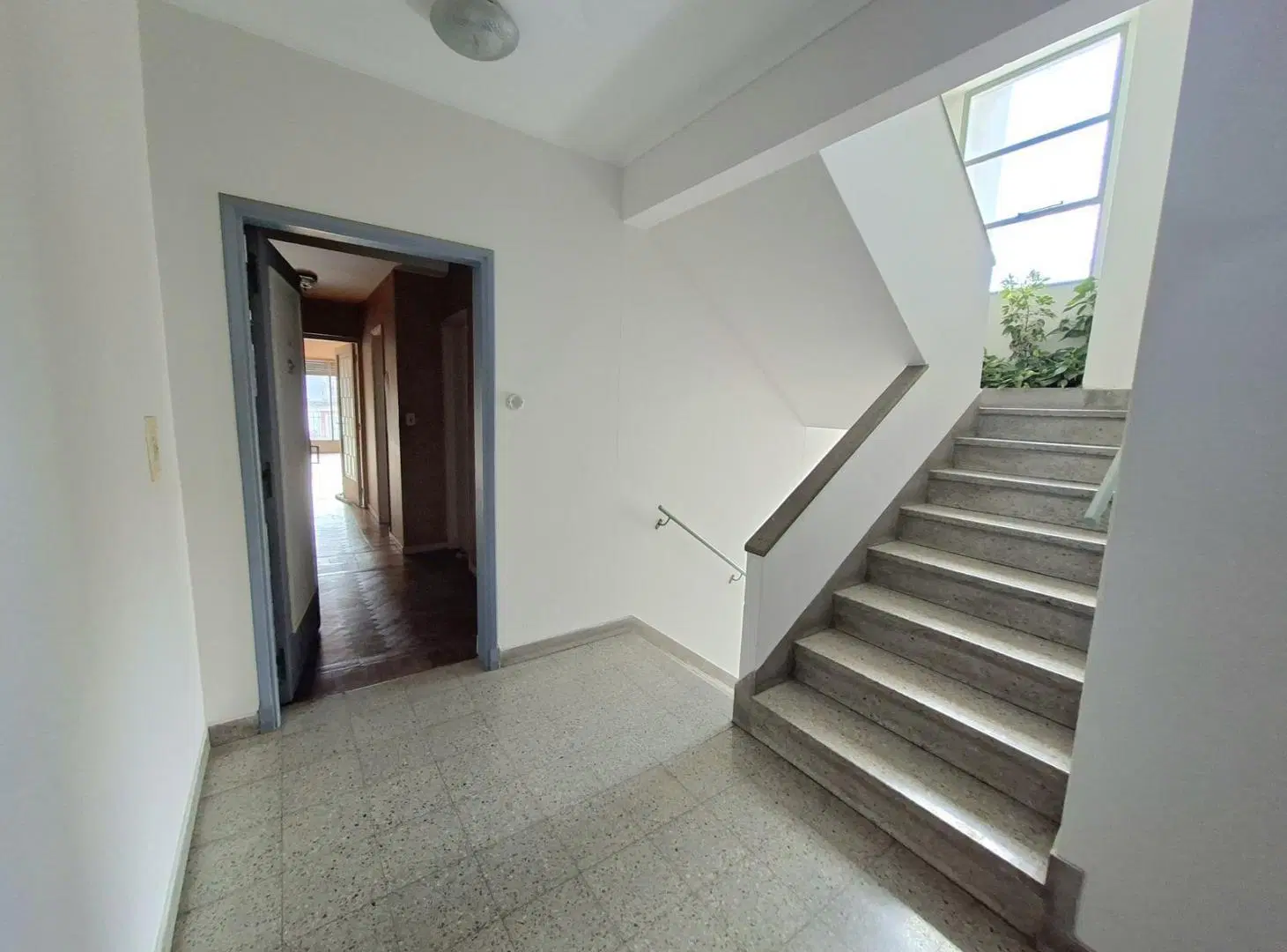 Departamento en venta de tres dormitorios con balcón 3