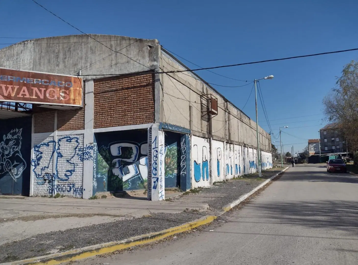 galpon en calle Bossinga 1