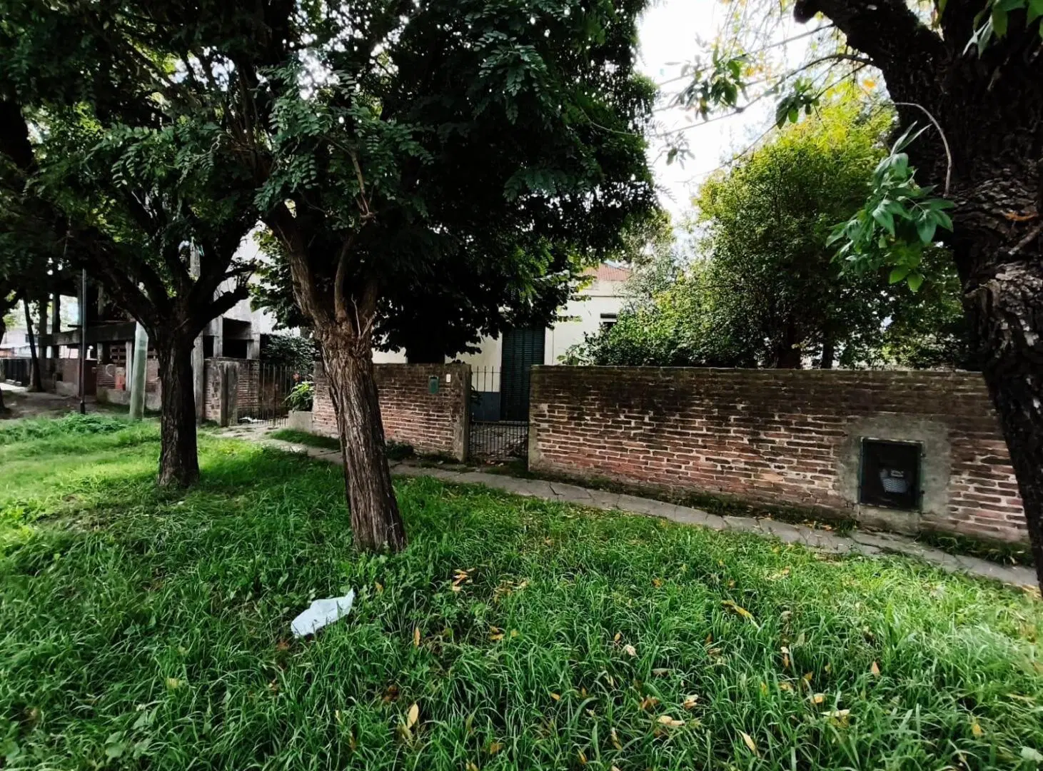 Casa a la venta en La Plata - 2 dormitorios 4