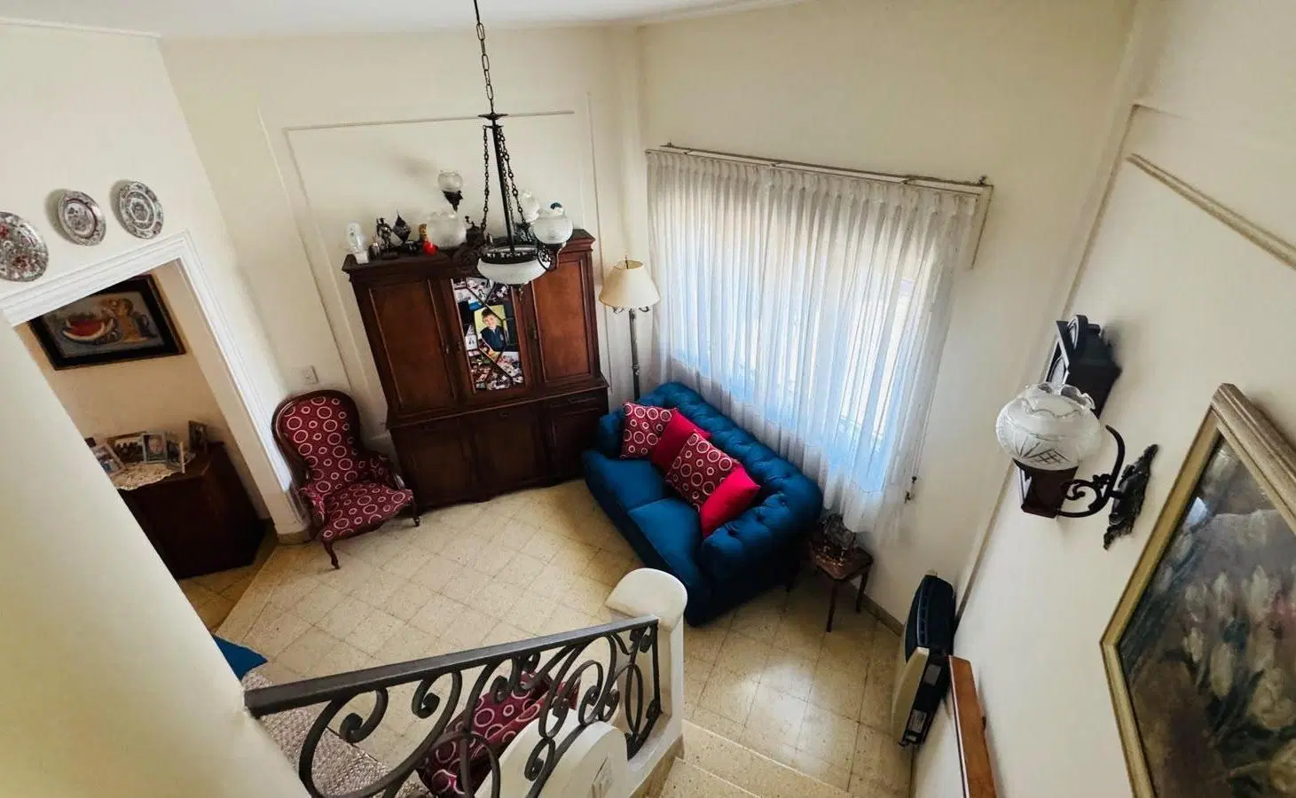 Casa amplia con 3 dormitorios y cochera en LA PLATA 8