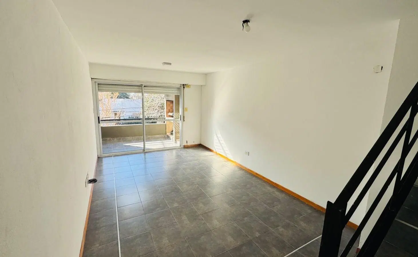 Departamento Duplex de dos dormitorios En Tolosa 3