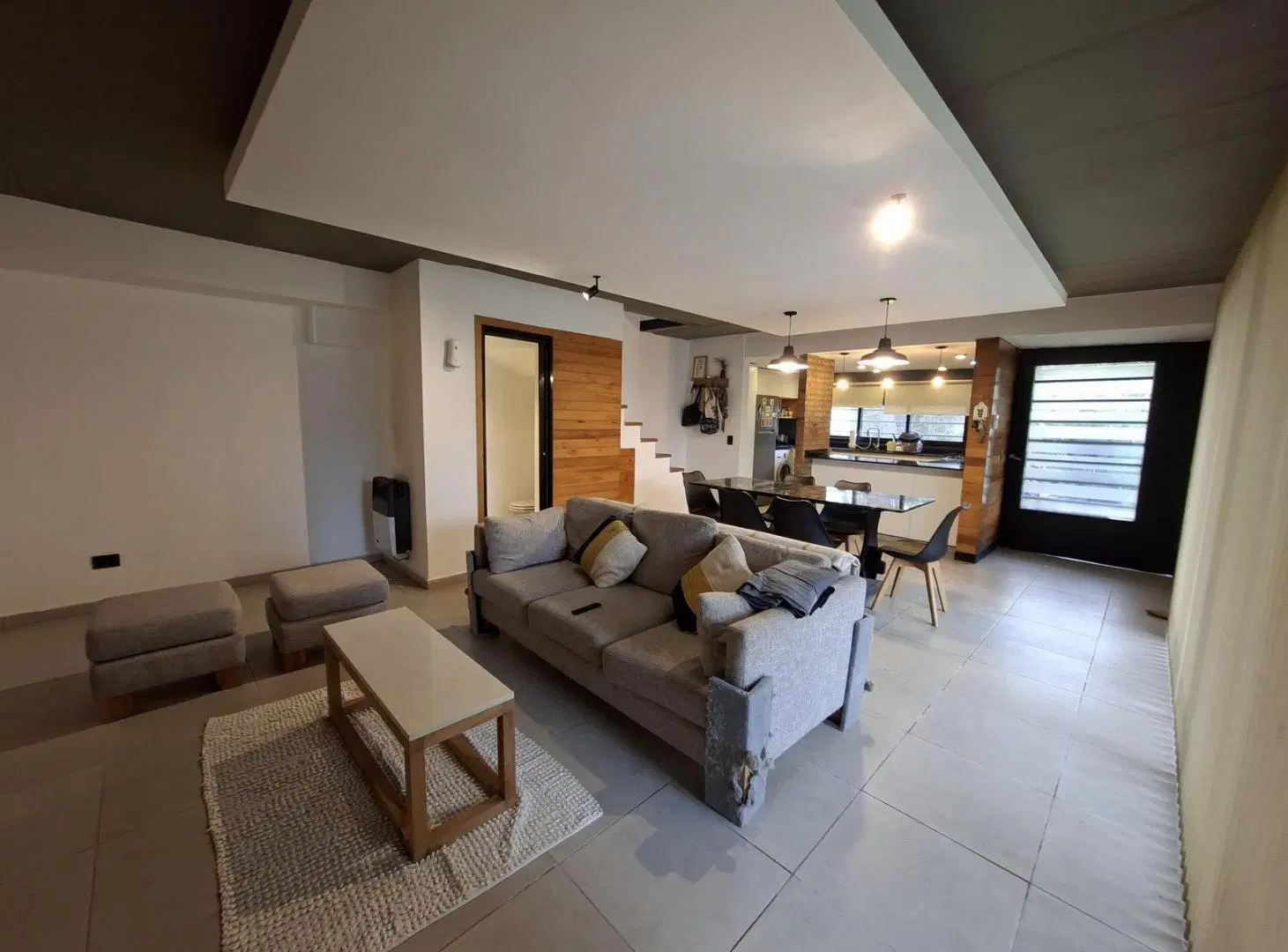 Dúplex en venta de dos dormitorios en Gonnet 4