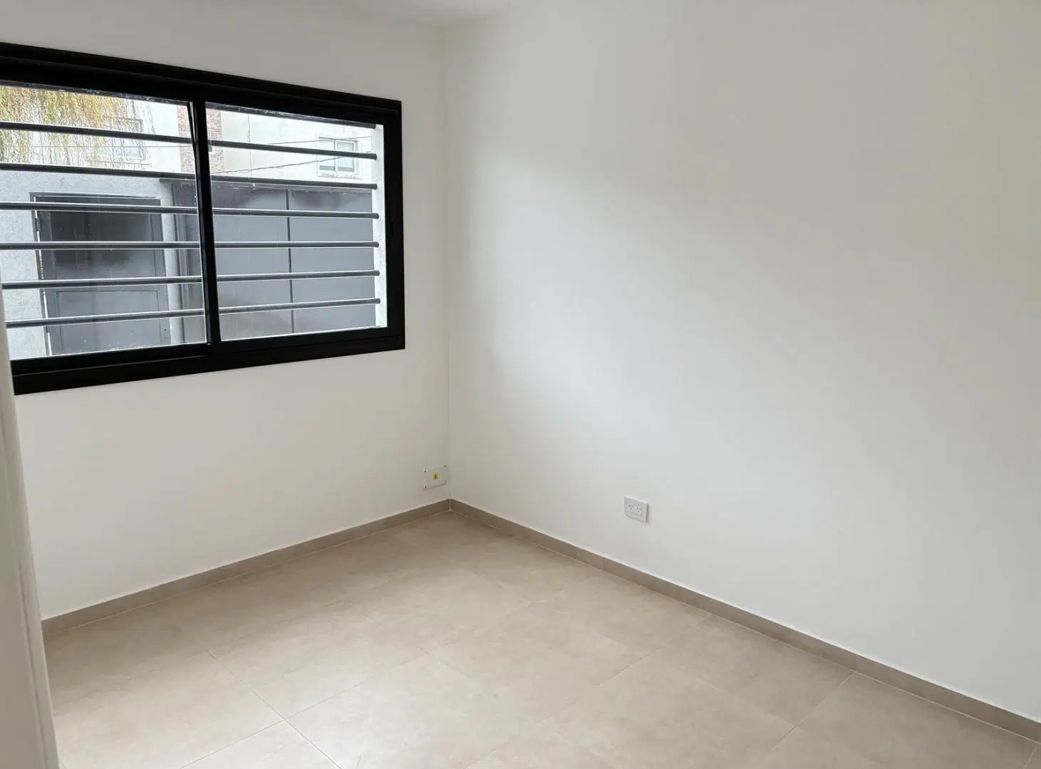 Casa en venta - City Bell 8