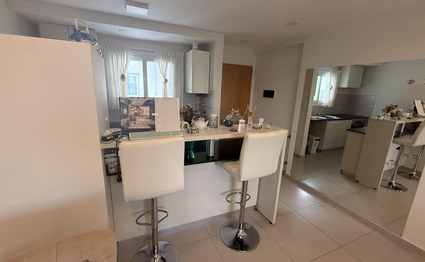 Foto de Venta departamento en La Plata de dos dormitorios Morderno, imagen 2