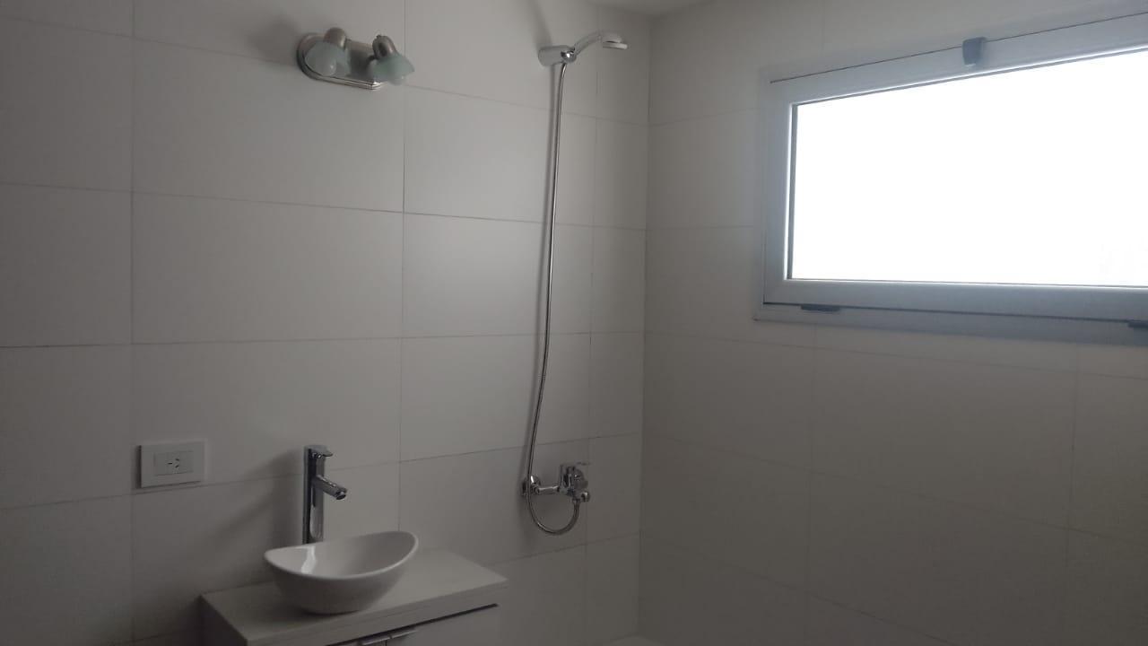 Foto de Departamento en alquiler en La Plata, imagen 4