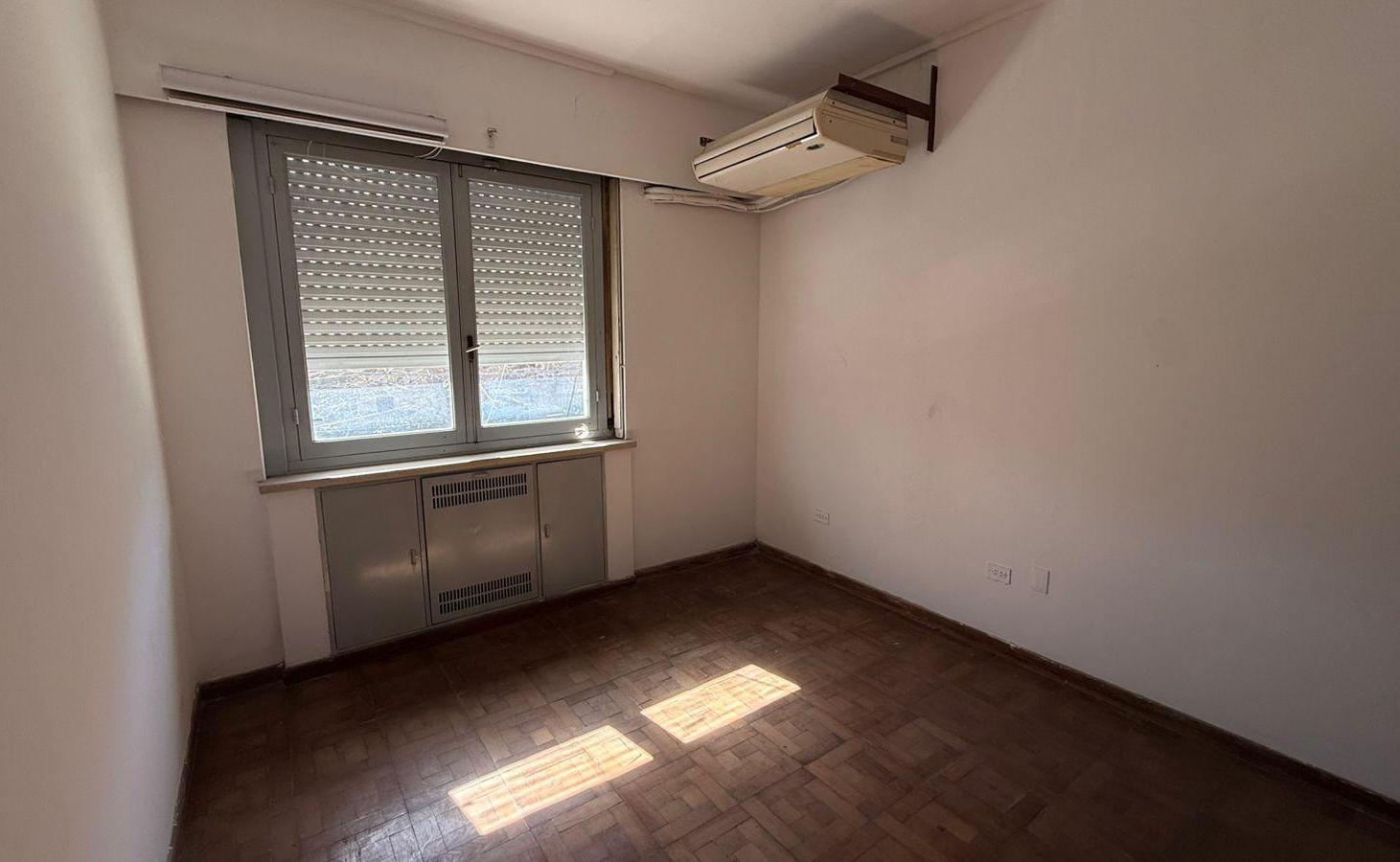 Foto de Venta de departamento de 5 ambientes centro de La plata, imagen 3