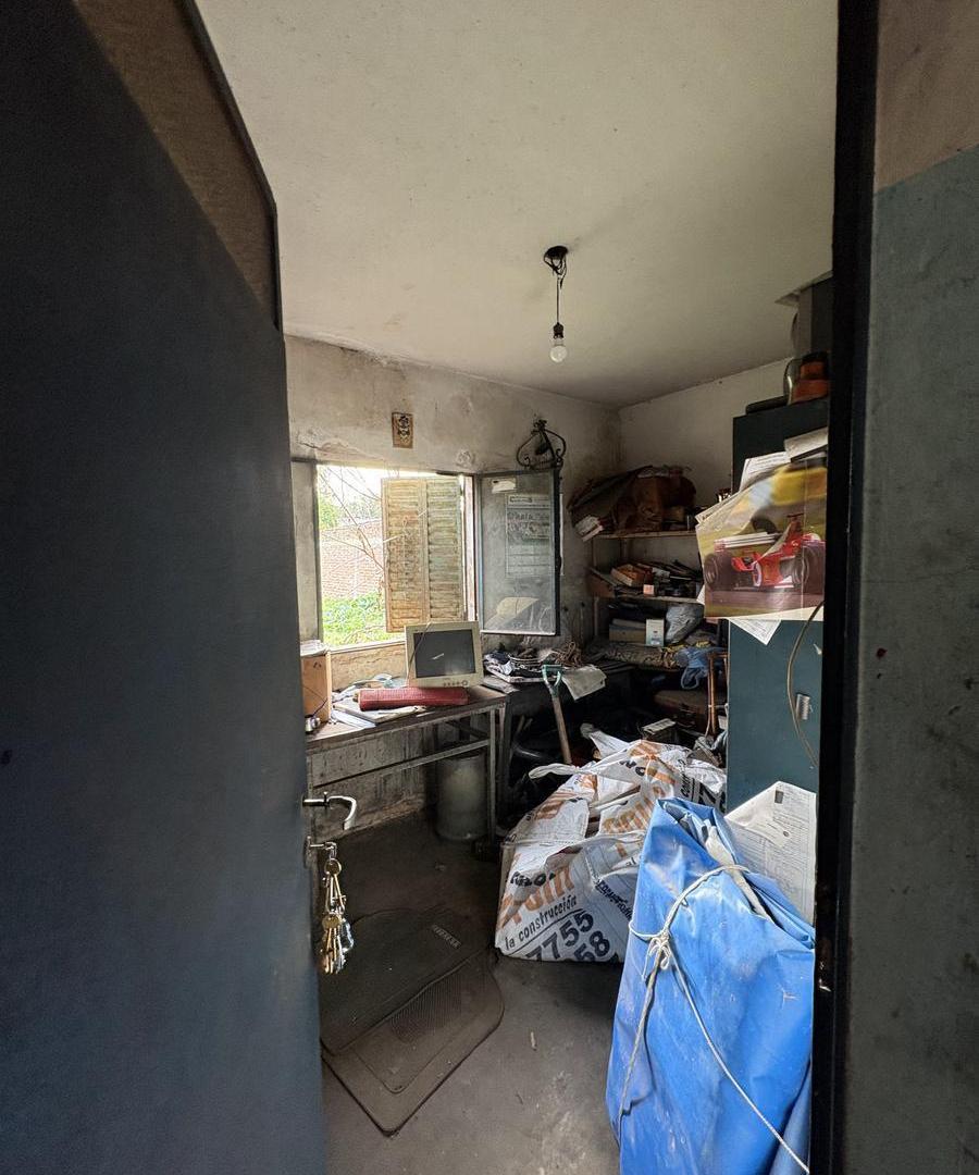 Foto de Galpón-Taller mecánico en venta en Los Hornos, imagen 4