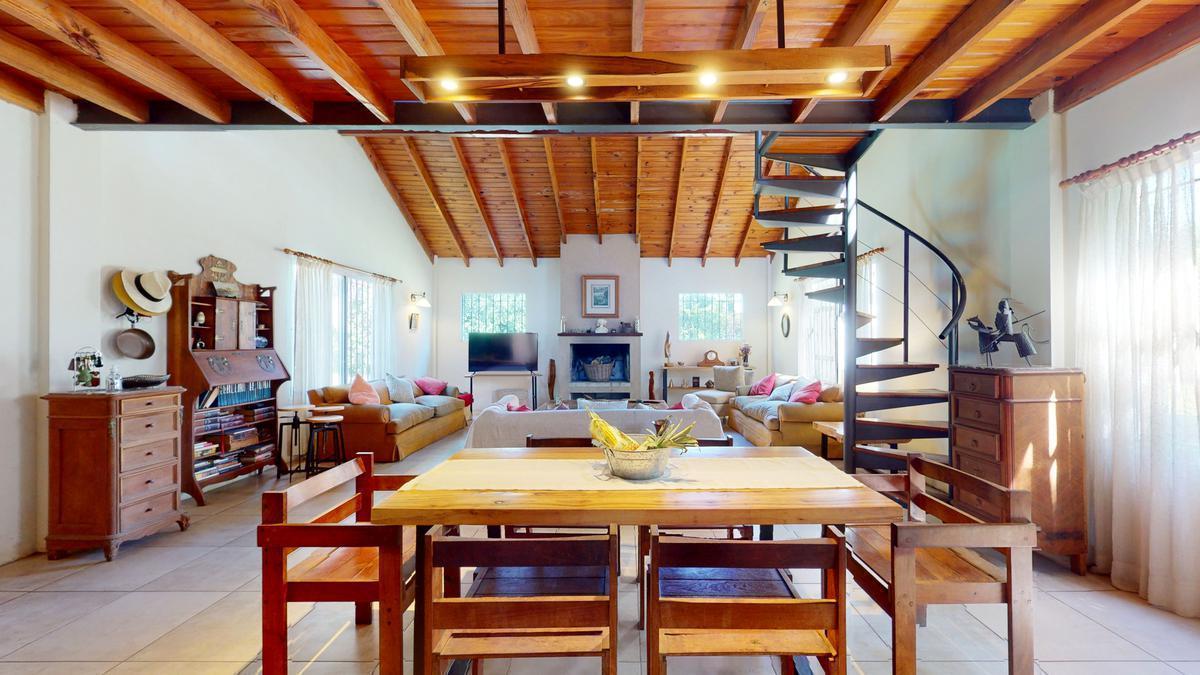 Foto de Casa de 3 dormitorios sobre lote de 3.000 mts en venta en Villa Elisa, imagen 2