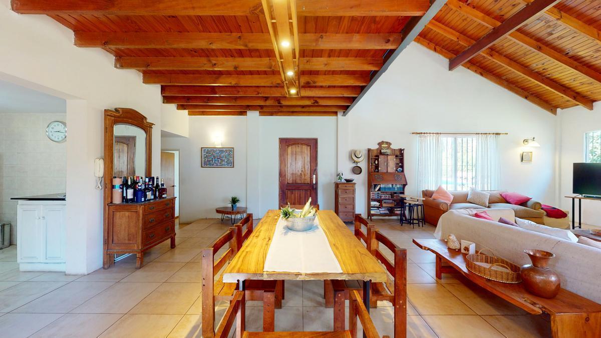 Foto de Casa de 3 dormitorios sobre lote de 3.000 mts en venta en Villa Elisa, imagen 1