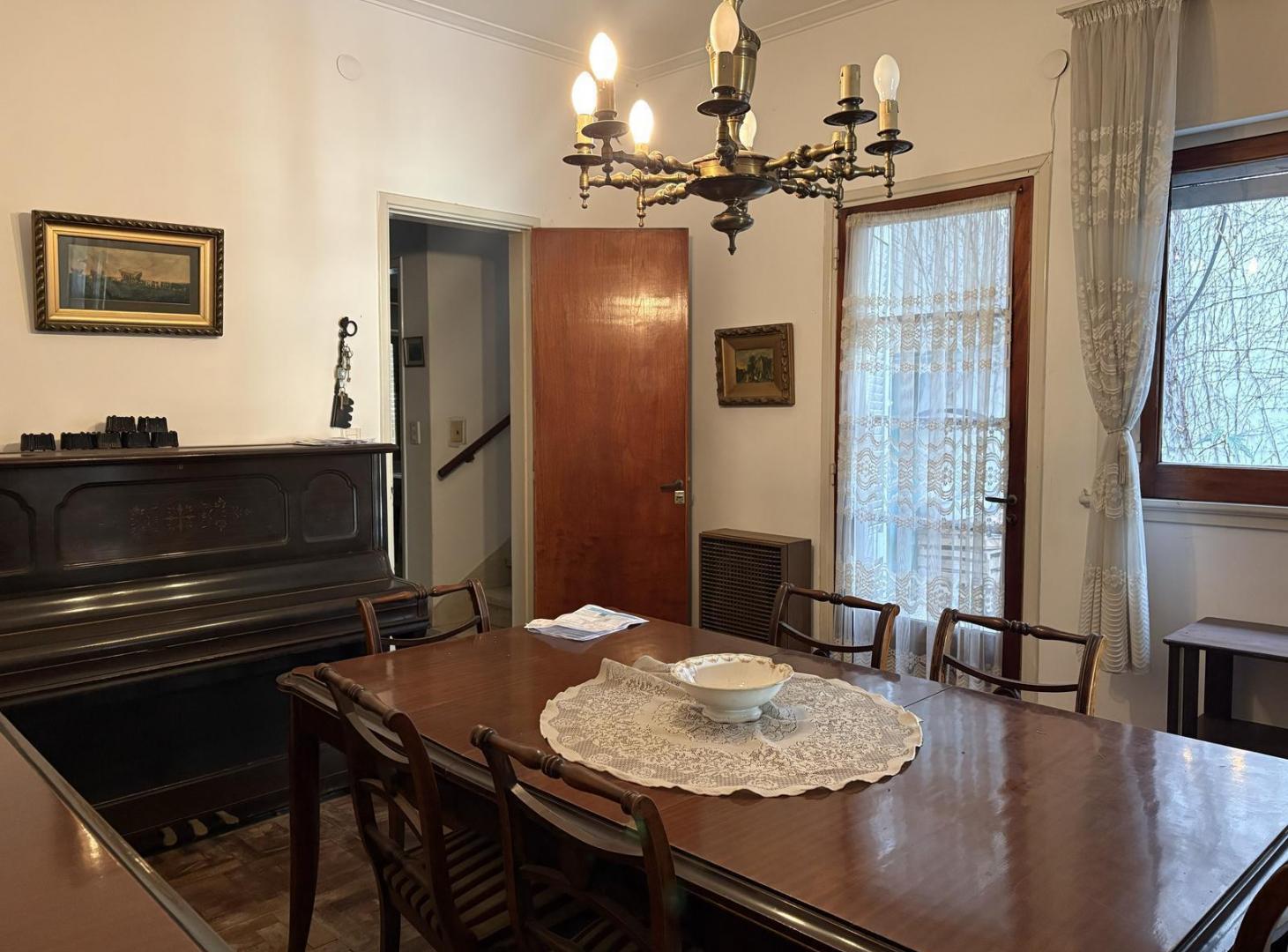 Foto de Casa de 4 dormitorios y jardin en venta en La Plata, imagen 5