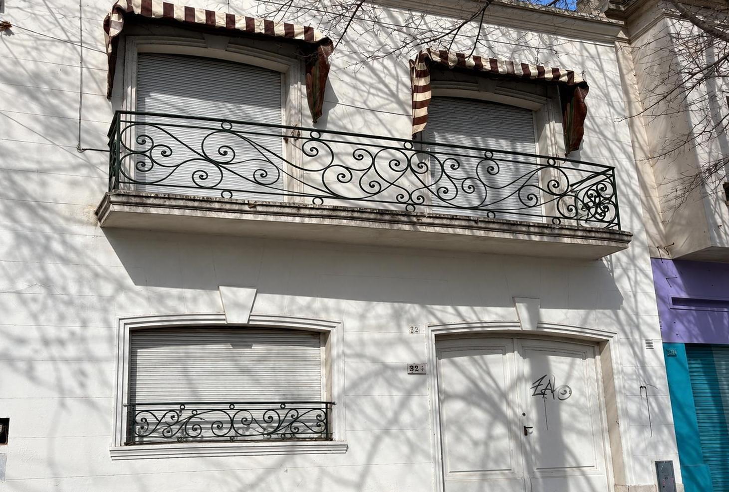 Foto de Casa de 4 dormitorios y jardin en venta en La Plata, imagen 4