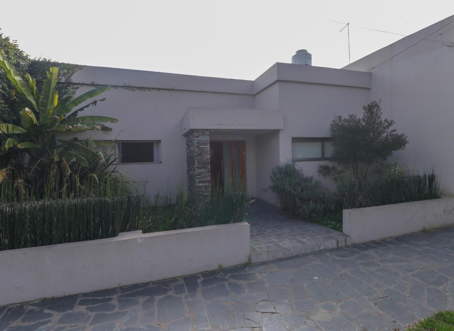 Foto de Casa en venta en Berisso a metros de Av. Montevideo, imagen 1