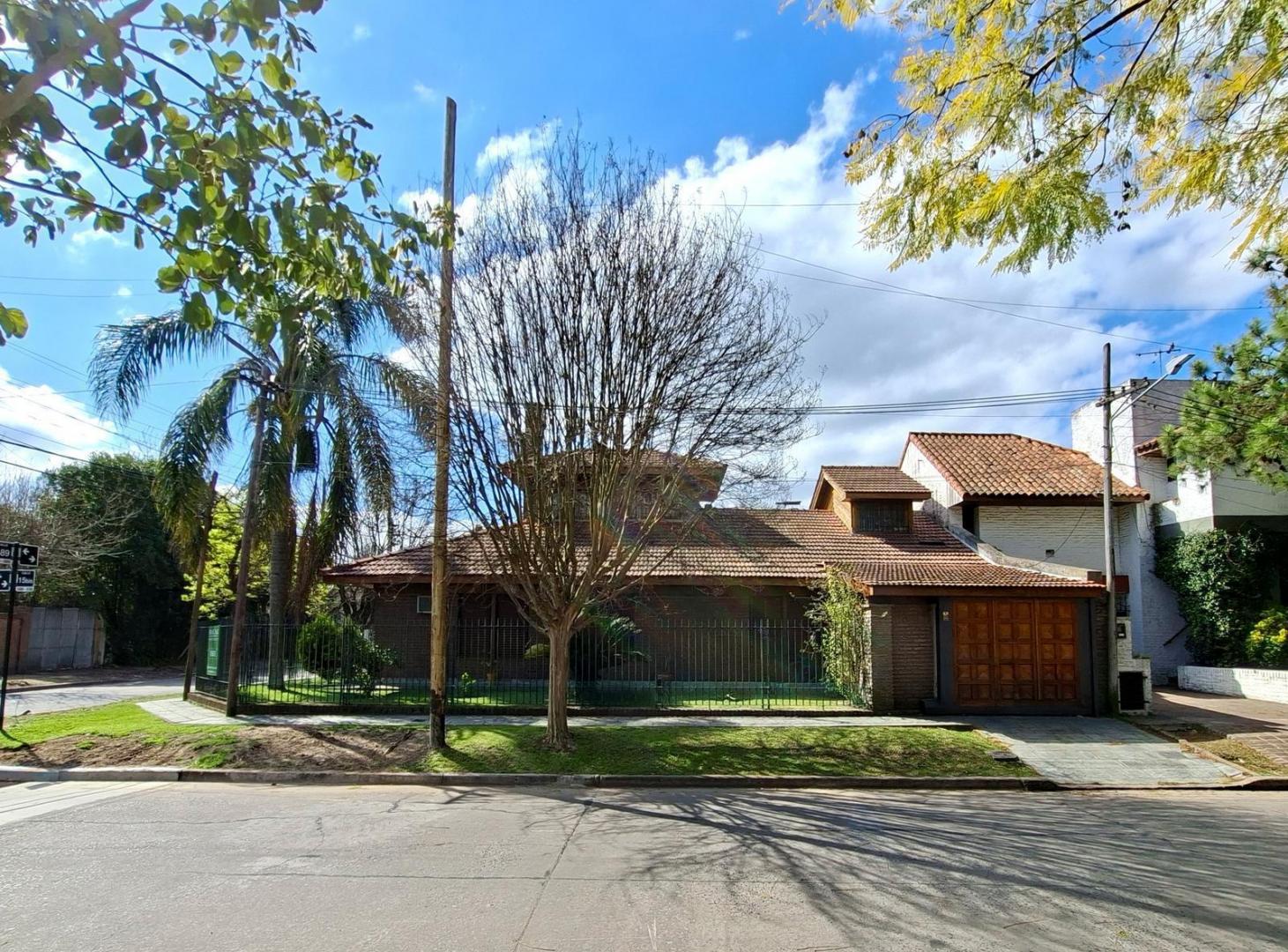 Foto de Casa en venta en gonnet de tres dormitorios, imagen 1