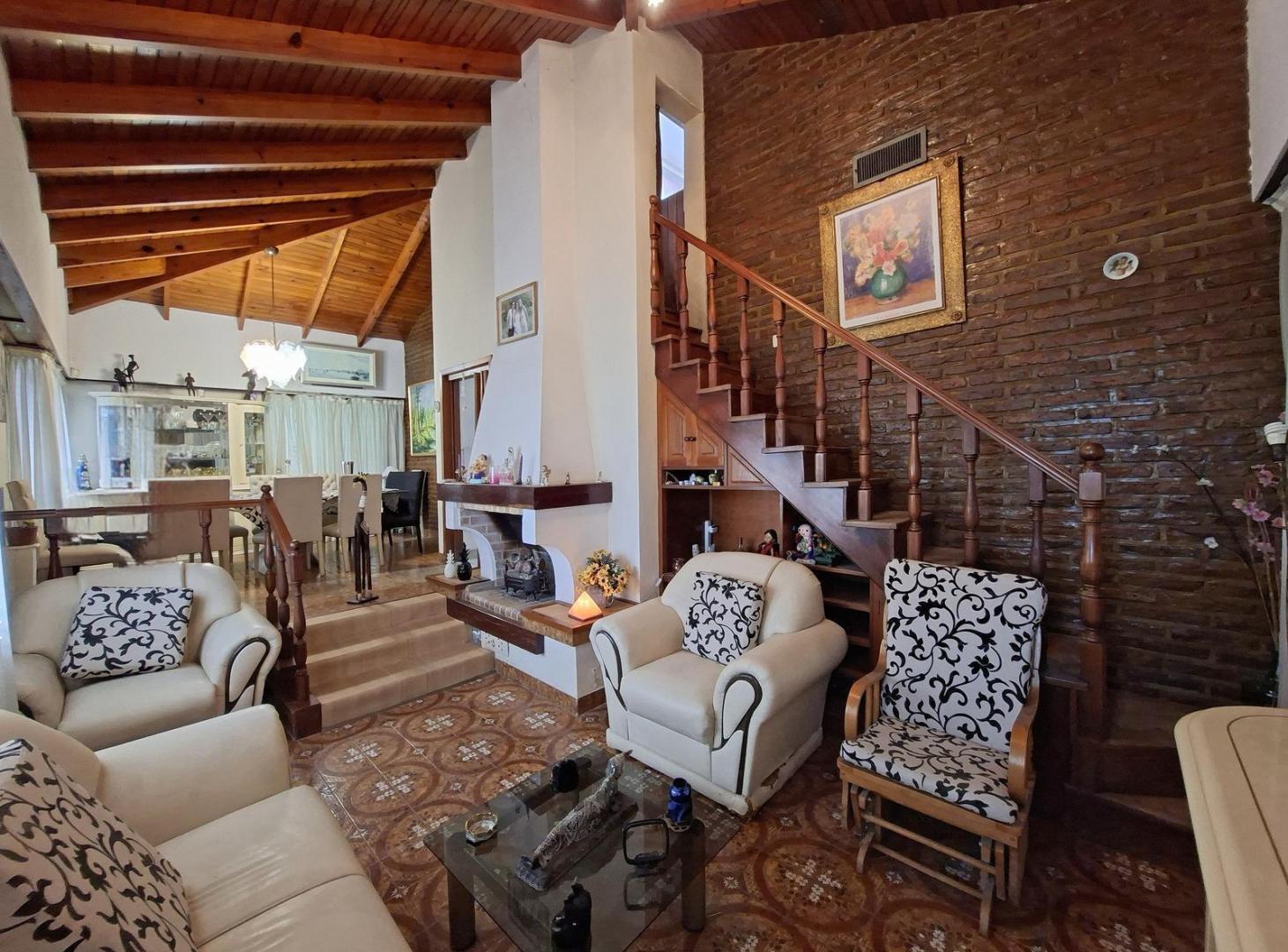 Foto de Casa en venta en gonnet de tres dormitorios, imagen 3
