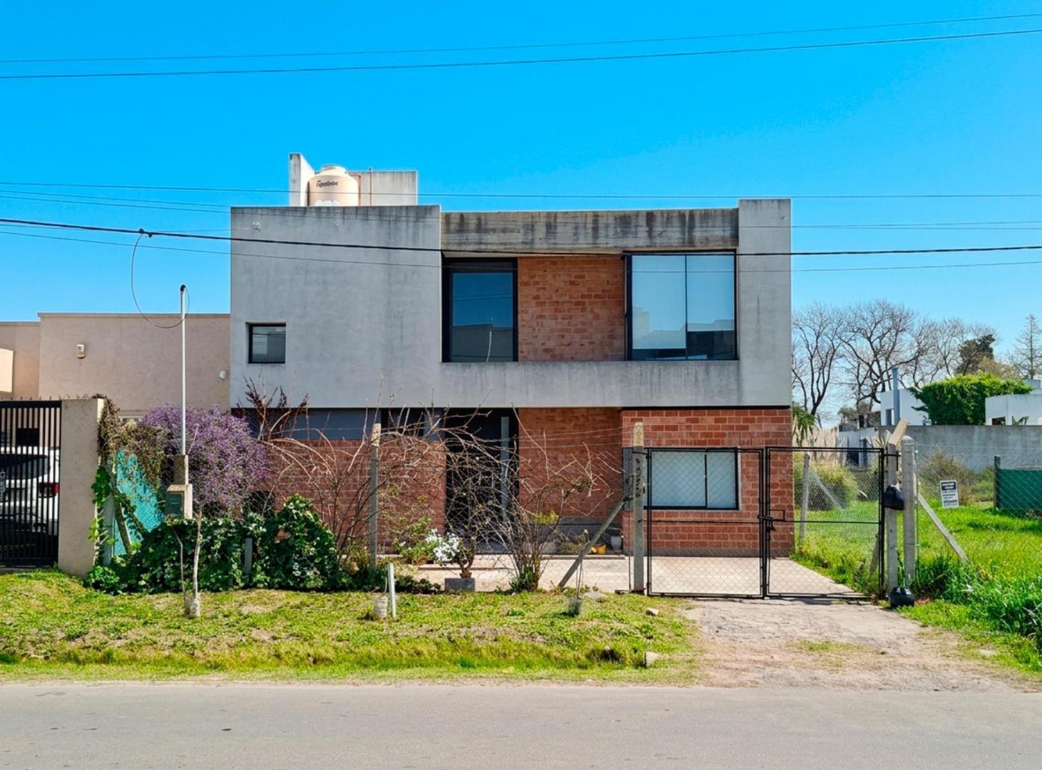 Foto de Casa en venta en Gonnet de dos dormitorios, imagen 1