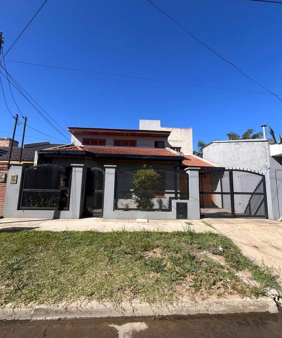 Foto de Casa en venta - Berisso, imagen 2