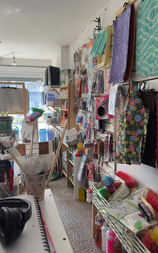 Foto de Local en venta - Los Hornos, imagen 3