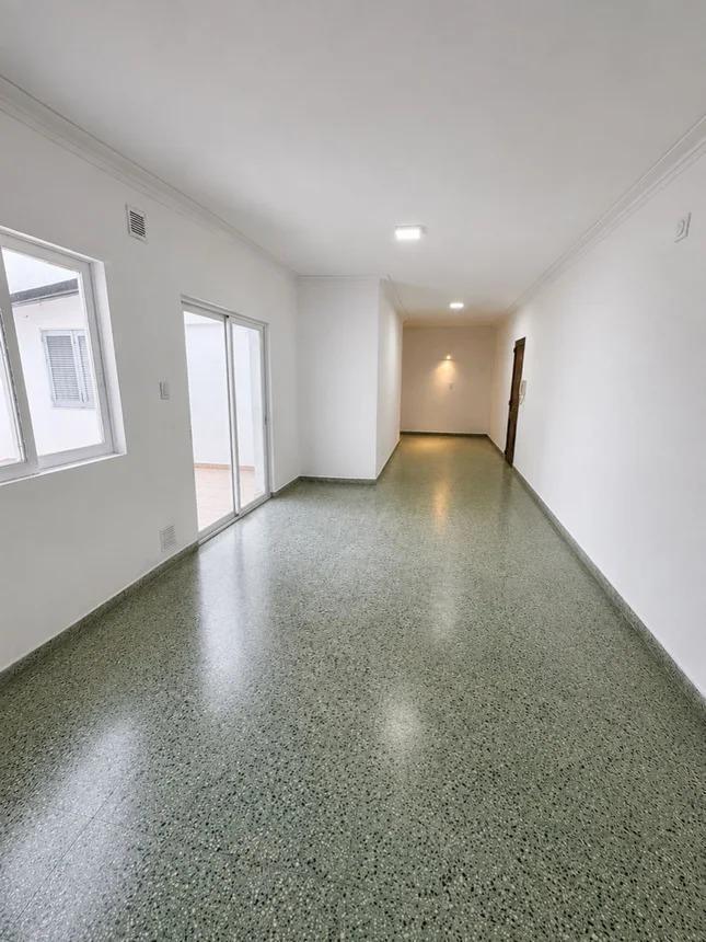Foto de PH en venta - La Plata, imagen 4