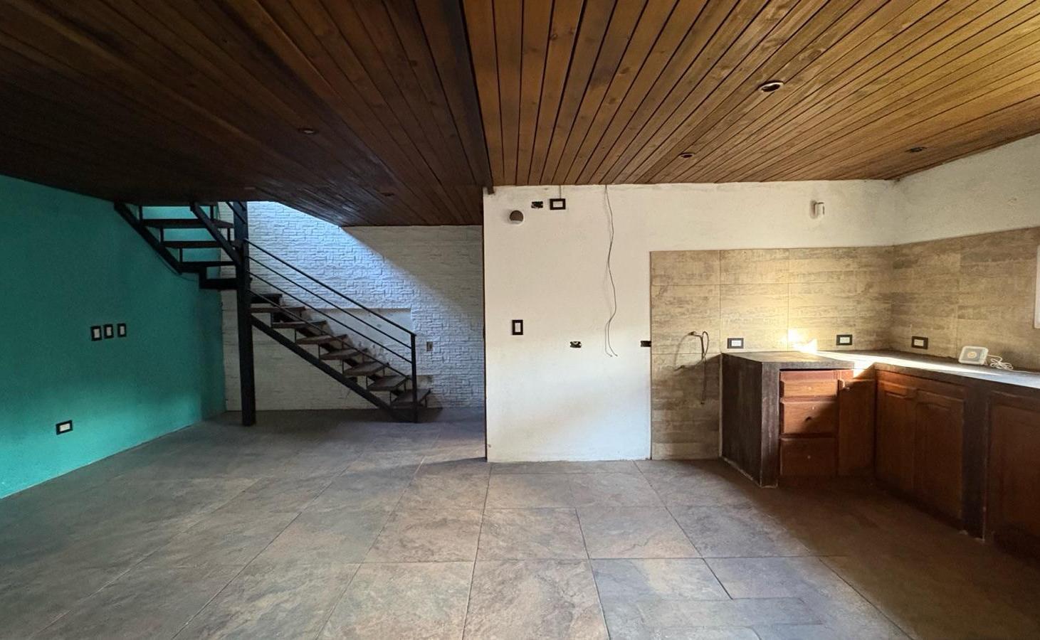 Foto de Casa en venta - Los Hornos, imagen 1