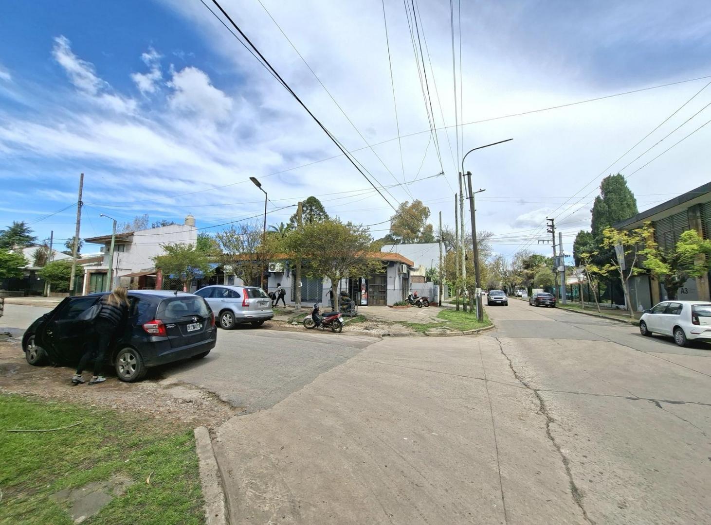 Foto de Local en venta en gonnet, imagen 2