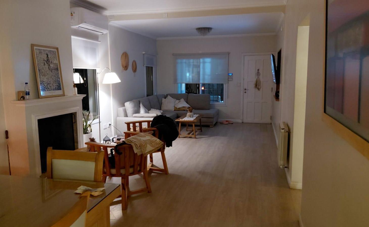 Foto de Venta de Casa de 6 ambientes con pileta y parque en Gonnet, imagen 1