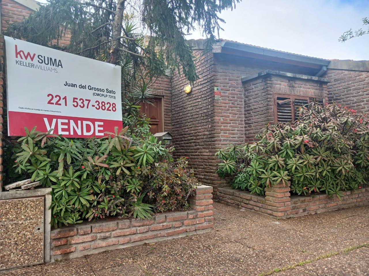 Foto de Casa en venta APTA BANCO en Barrio Jardin, Villa Elvira, imagen 2