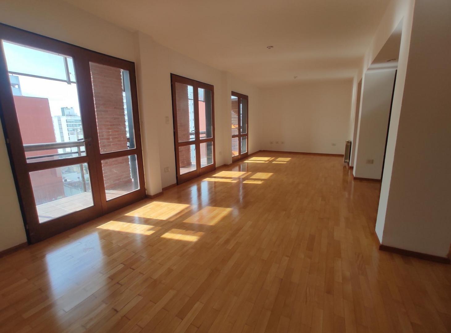 Foto de Departamento en Alquiler en La Plata, imagen 2