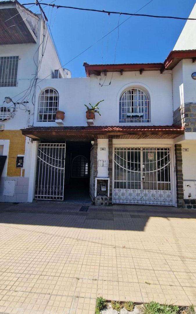 Foto de Casa de 4 dormitorios en venta en La Plata, imagen 3