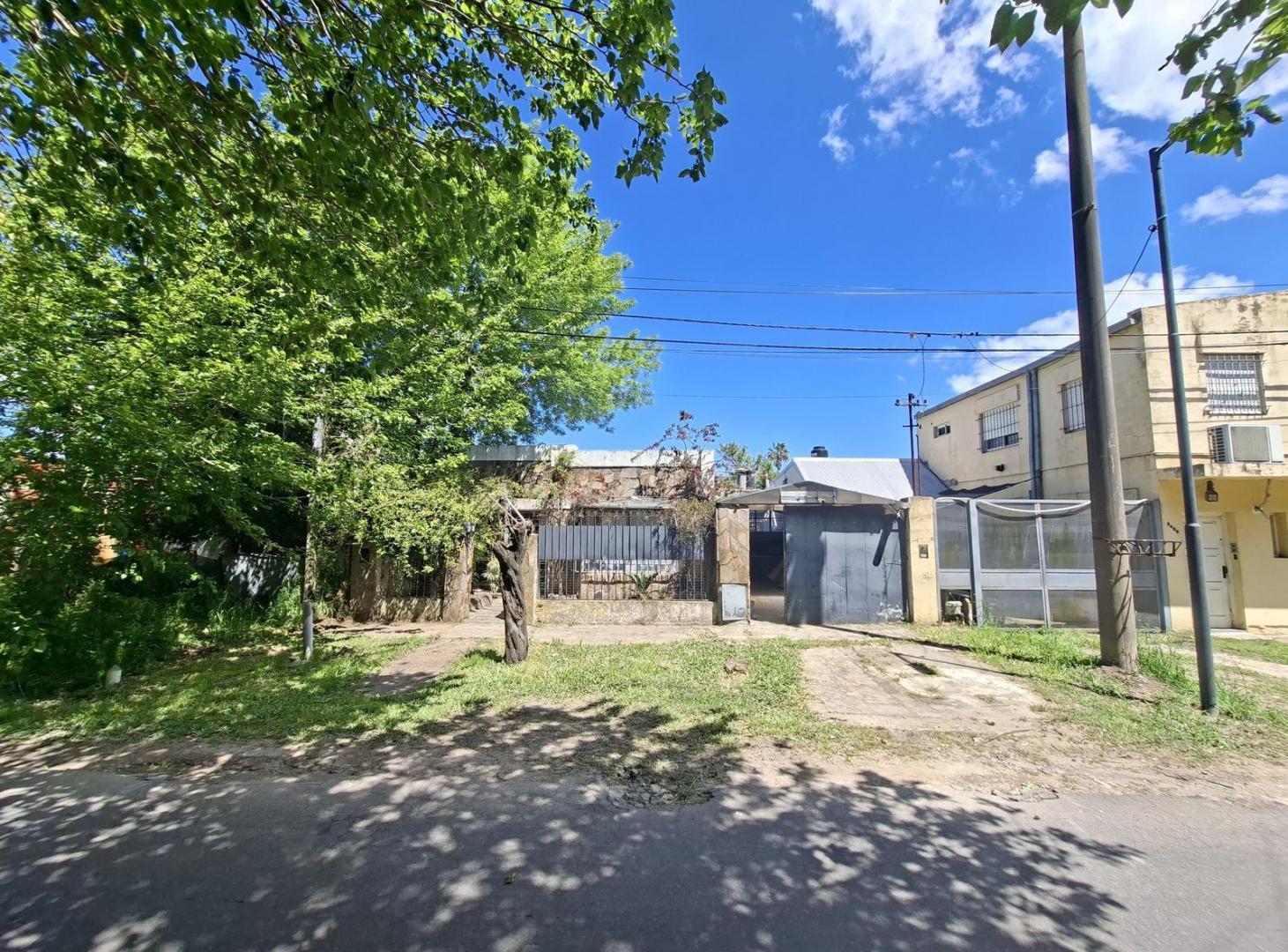 Foto de Casa en venta de tres dormitorios con parque, imagen 1