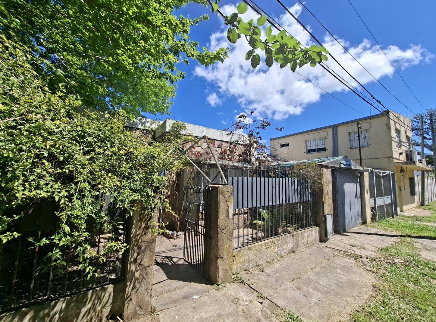 Foto de Casa en venta de tres dormitorios con parque, imagen 3
