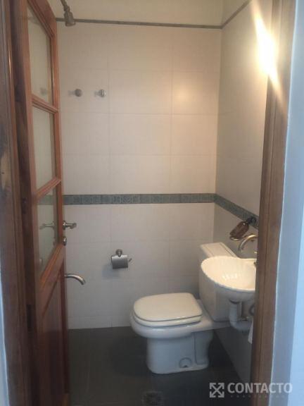 Contacto Inmobiliaria Vende. departamento de Categoria 2
