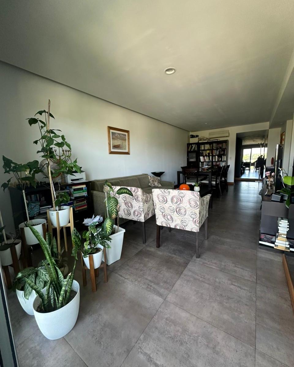 Foto de CONTACTO PROPIEDADES INMOBILIARIA VENDE DEPARTAMENTO CENTRICO, imagen 3