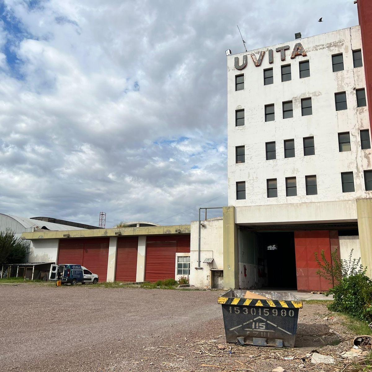 Contacto Propiedades Inmobiliaria Vende Bodega 2