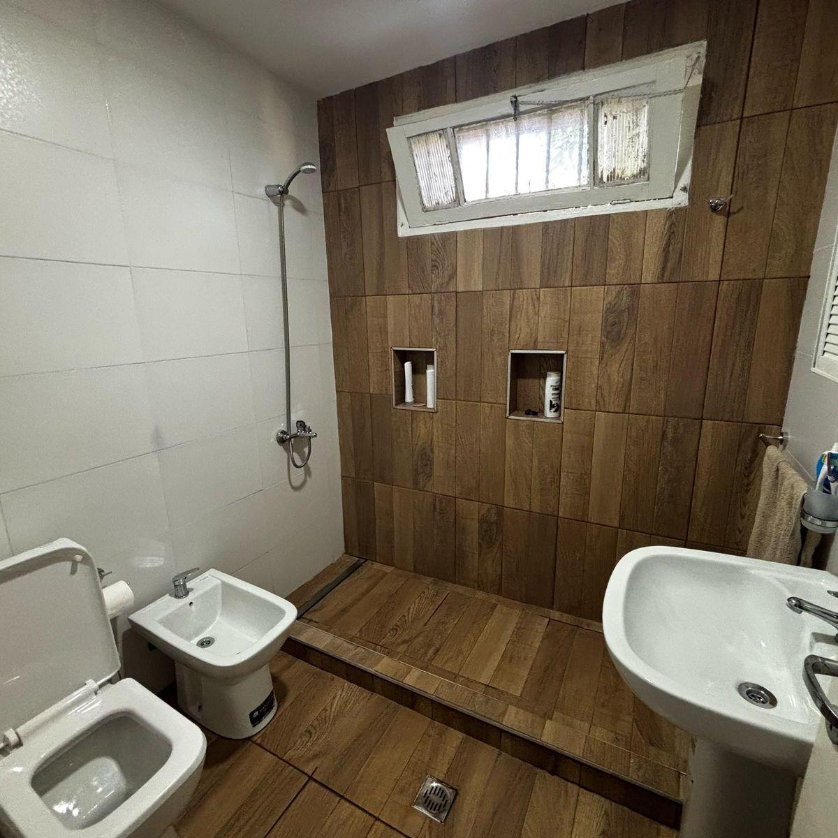 Contacto Propiedades Inmobiliaria. Alquila Departamento en Bermejo 2